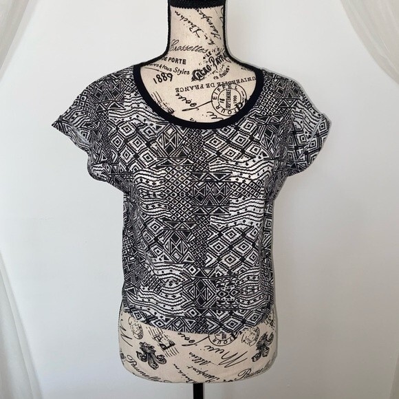 Aéropostale Tribal Crop Top Tee - Picture 11 of 11